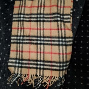Burberry Classic Cashmere Scarf